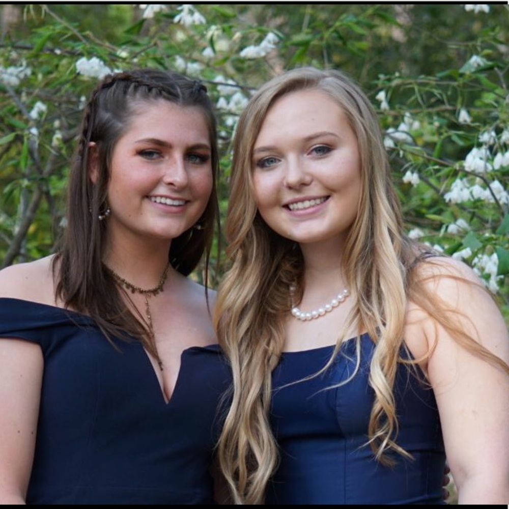 Meet your Posher, Elizabeth